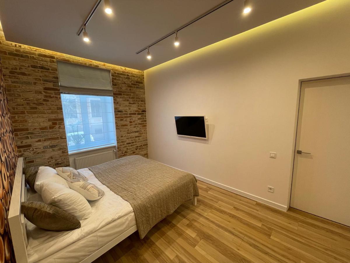 Apartment Centre Inn Chernivtsi Bagian luar foto